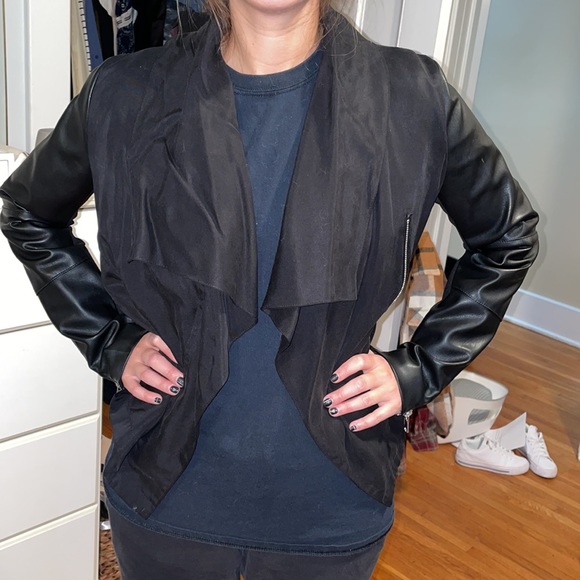 VON MAUR: black leather jacket size XS ((like new)) - Picture 8 of 9